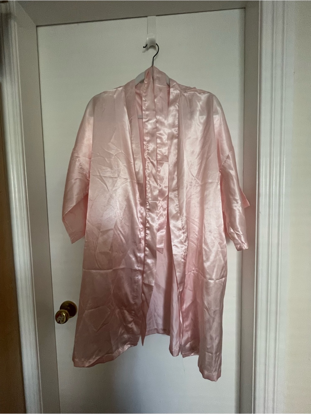 Amazon Pink Satin Robe - Picture 4 of 6